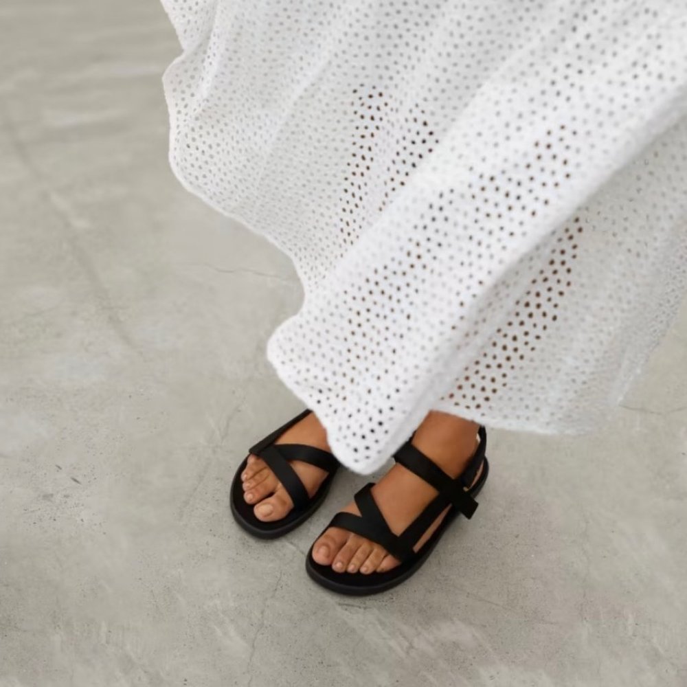 Everlane The Renew Sport Sandal, black, size 10, NWT